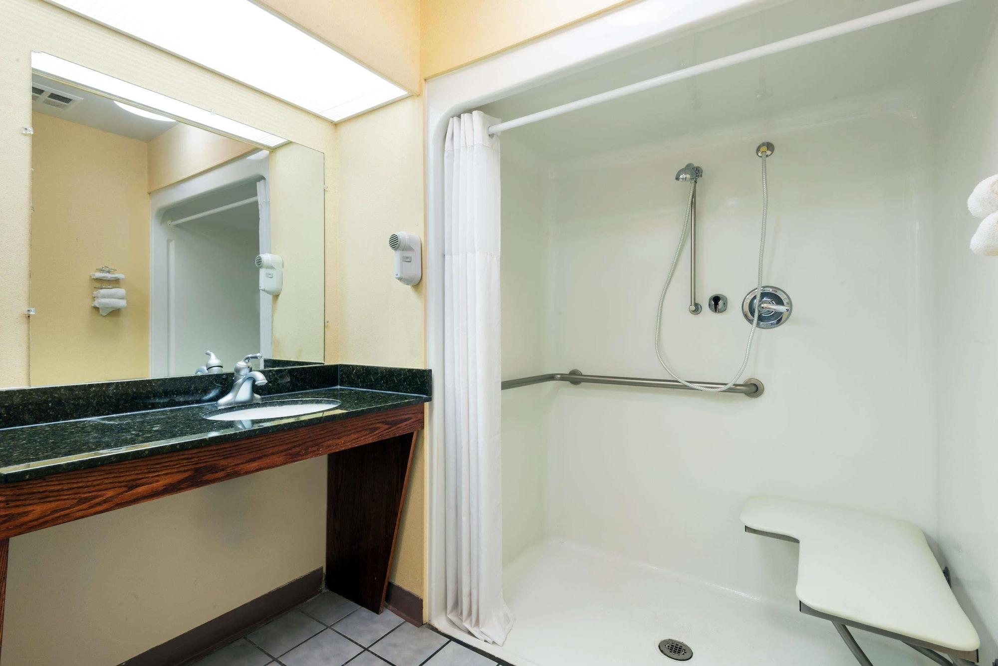 Baymont By Wyndham Prattville - Montgomery Bagian luar foto